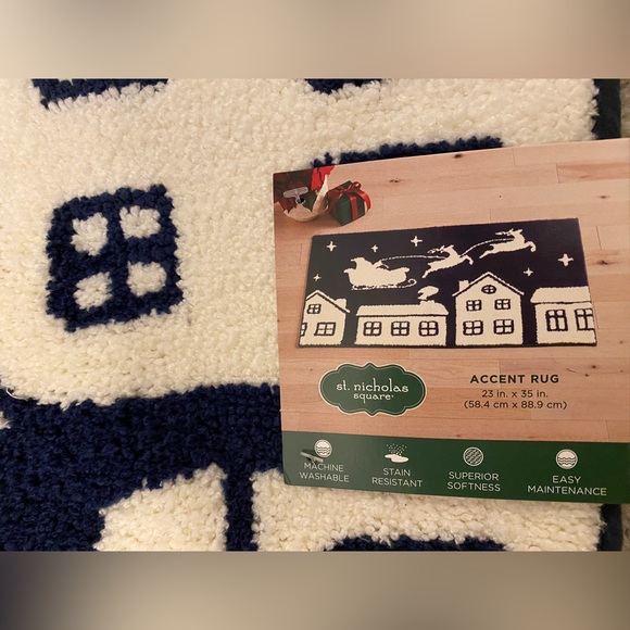 St. Nicholas Square Accent Rug - Picture 2 of 6